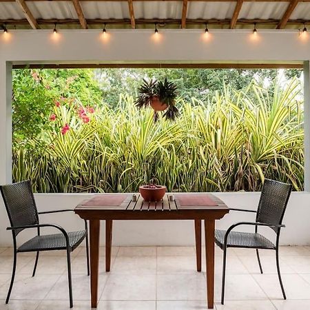 Ancella'S Garden Apartment-Beach-5Min Drive, 1 Hr Montego Bay, 25 Mins Ocho Rios, Continental Breakfast Рънауей Бей Екстериор снимка