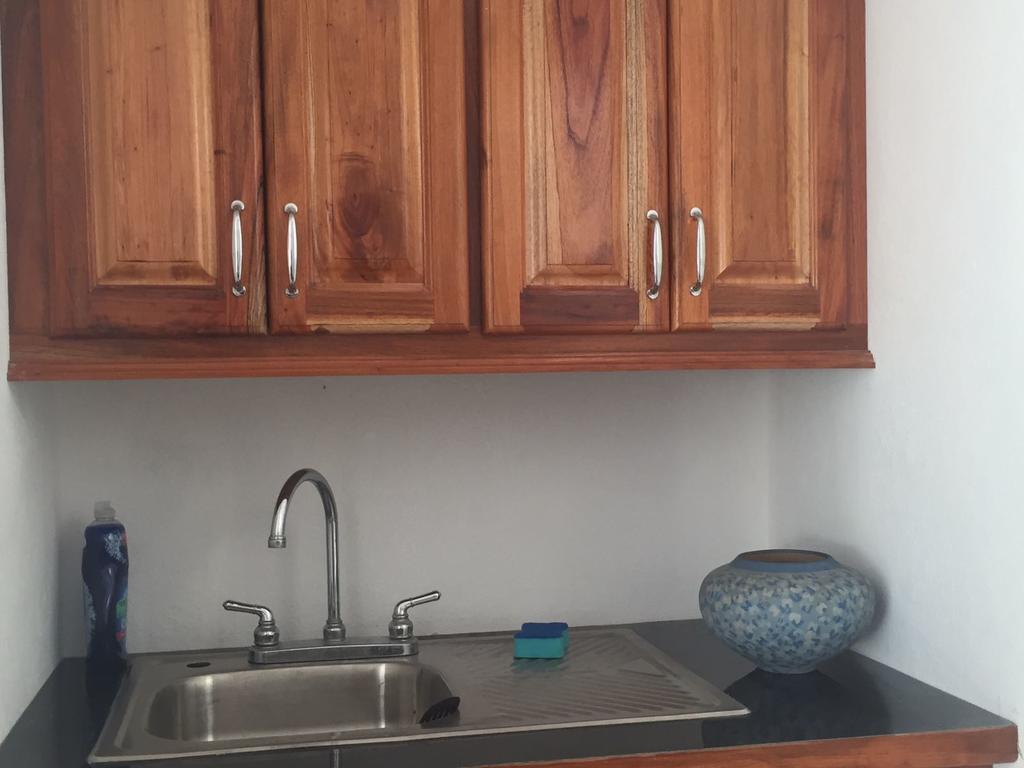 Ancella'S Garden Apartment-Beach-5Min Drive, 1 Hr Montego Bay, 25 Mins Ocho Rios, Continental Breakfast Рънауей Бей Екстериор снимка