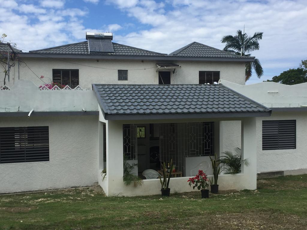 Ancella'S Garden Apartment-Beach-5Min Drive, 1 Hr Montego Bay, 25 Mins Ocho Rios, Continental Breakfast Рънауей Бей Екстериор снимка